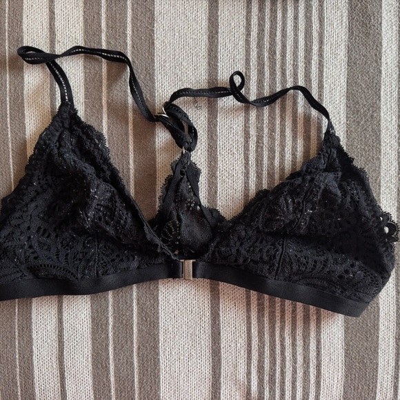 BUNDLE🛍️ 4 Women’s Medium Bralettes - Picture 5 of 5